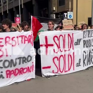 Cortei a Palermo, migliaia di lavoratori e studenti contro guerra e carovita Cortei a Palermo, migliaia di lavoratori e studenti contro guerra e carovita