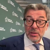 Giorgetti a Dublino: "Spero per Italia deficit 2025 sotto il 3%". E cita Boskov