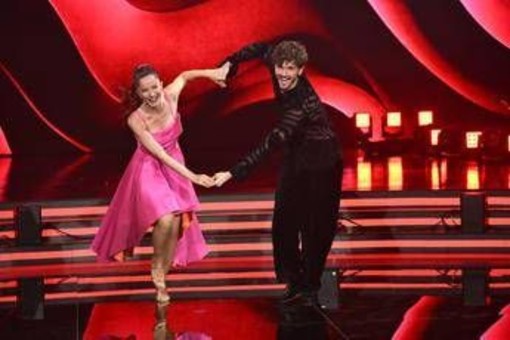 Andrea Delogu e Nikita Perotti a Ballando, oltre la pista: "Non so cosa saremo" Andrea Delogu e Nikita Perotti a Ballando, oltre la pista: "Non so cosa saremo"
