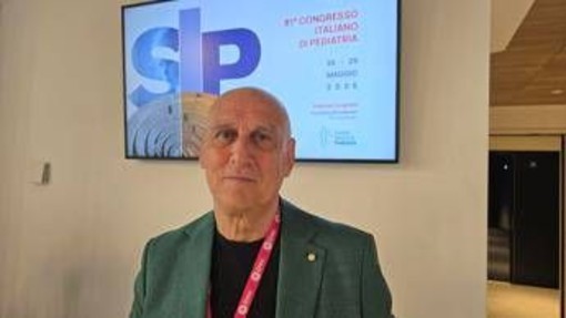 Agostiniani (Sip): "Cefalea digitale uno degli effetti collaterali dei social" Agostiniani (Sip): "Cefalea digitale uno degli effetti collaterali dei social"