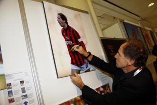 Franco Baresi, oggi i funerali a Milano in diretta tv Franco Baresi, oggi i funerali a Milano in diretta tv