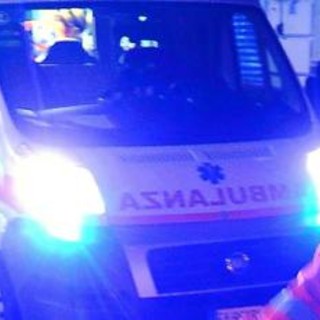Roma, perde il controllo dell'auto e finisce contro albero: morto 26enne