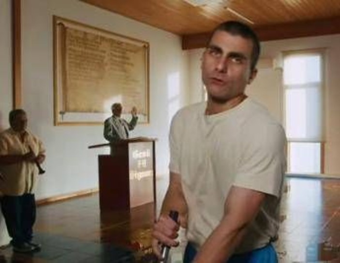 Battista canta la vita vera, chi è il rapper di Castel Volturno che ha conquistato la scena Battista canta la vita vera, chi è il rapper di Castel Volturno che ha conquistato la scena