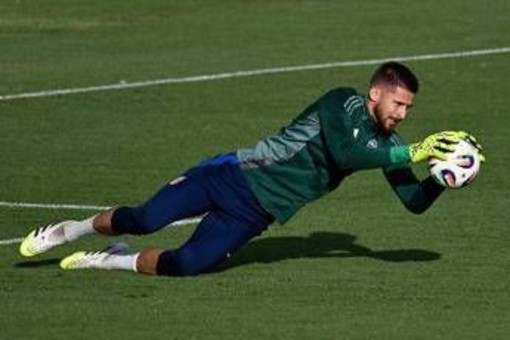Vicario: "La Juve è un punto d'arrivo, cresciuto con il mito di Buffon" Vicario: "La Juve è un punto d'arrivo, cresciuto con il mito di Buffon"