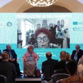 Famiglia, Parsi: &quot;Necessario tutelarla, mettere al primo posto la maternità&quot;