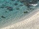 Niente ombrellone se hai tra 10 e 65 anni, il mondo guarda la Sardegna. E la regola divide turisti e ambientalisti Niente ombrellone se hai tra 10 e 65 anni, il mondo guarda la Sardegna. E la regola divide turisti e ambientalisti