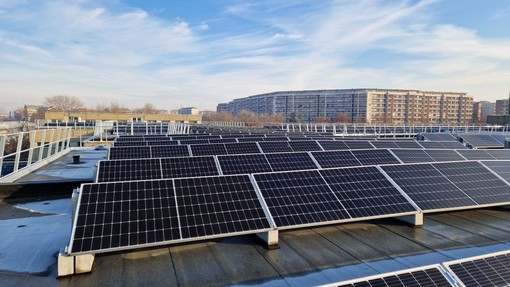 Torino, la città dove la posta viaggia a energia pulita