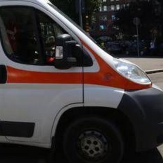 Roma, si sporge per salutare sorellina: bimbo precipita da finestra, è grave
