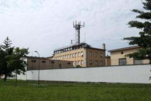 Allarme bomba nella sede della Lega di via Bellerio a Milano