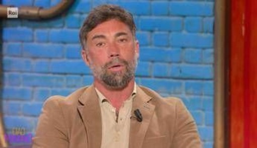Vittorio Brumotti a 'Ciao Maschio': "Maradona mi disse che la droga lo aveva rovinato” Vittorio Brumotti a 'Ciao Maschio': "Maradona mi disse che la droga lo aveva rovinato”