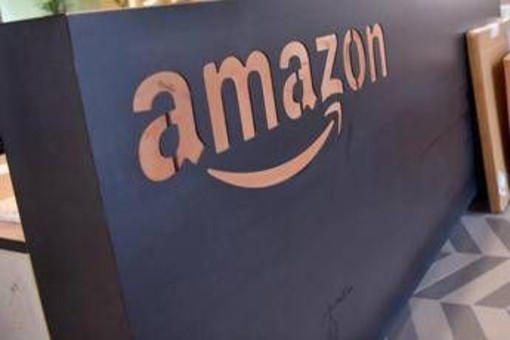 Amazon: "Stop a piani consegna con droni in Italia, avanti in Usa e Gb"