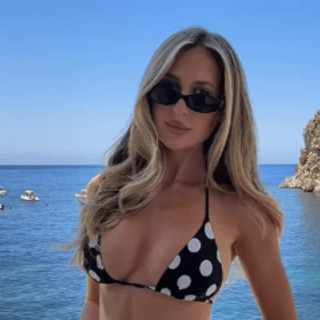 Fidanzamento in Italia per Emily Venz, la modella più famosa d'Australia