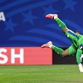 Mondiali, Mpasi show nel primo tempo contro l'Inghilterra: chi è il portiere del Congo Mondiali, Mpasi show nel primo tempo contro l'Inghilterra: chi è il portiere del Congo
