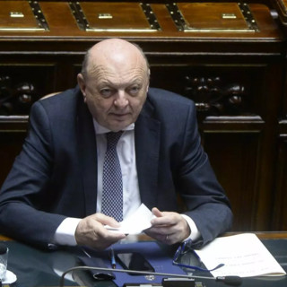 Energia, Pichetto “Obiettivo diversificare importazioni del Gnl”
