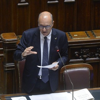 Scuola, Valditara “Firmato contratto 2022-2024 con ulteriori aumenti”