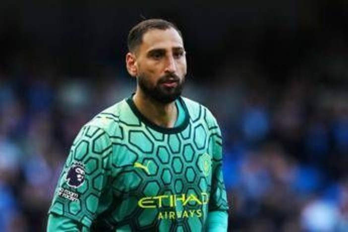Donnarumma litiga con un tifoso del Liverpool: "Sei un imbroglione" Donnarumma litiga con un tifoso del Liverpool: "Sei un imbroglione"