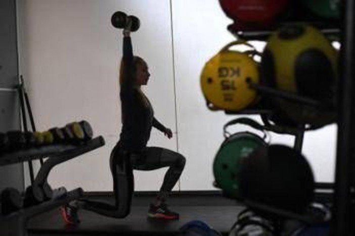 Hai i muscoli? Il tuo cervello è più 'giovane': lo studio