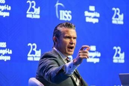 Iran, Hegseth: "Usa più che capaci di riprendere la guerra"
