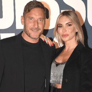 Francesco Totti e Noemi Bocchi, la vacanza (di lusso) con la famiglia allargata
