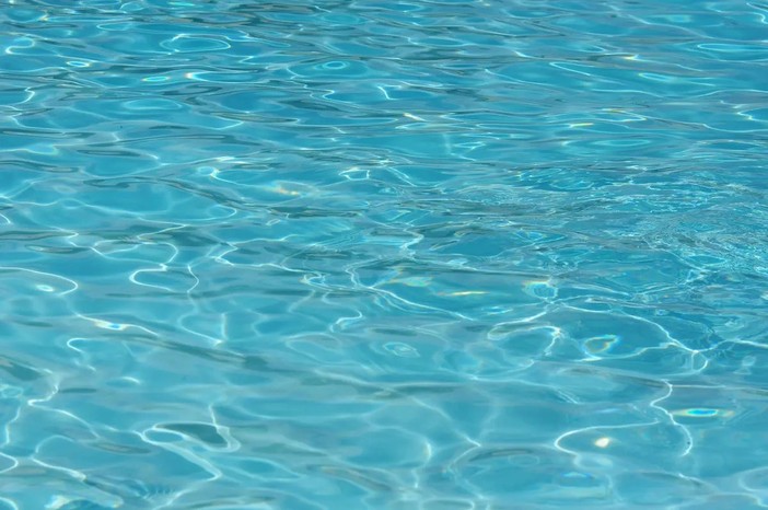 Bimba di 2 anni annega in piscina e muore a Palermo Bimba di 2 anni annega in piscina e muore a Palermo