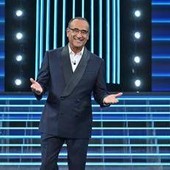 Ascolti tv, 7 ottobre: Rai1 con 'Tale e Quale Show' vince il prime time con il 21.8% di share Ascolti tv, 7 ottobre: Rai1 con 'Tale e Quale Show' vince il prime time con il 21.8% di share