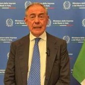 Lavoro, Urso: "Siamo su strada giusta, qualità è priorità" Lavoro, Urso: "Siamo su strada giusta, qualità è priorità"