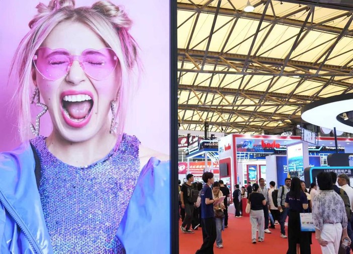 La Cina presenta un piano per il settore pubblicitario, obiettivo crescita 10% La Cina presenta un piano per il settore pubblicitario, obiettivo crescita 10%