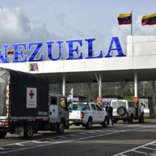 Venezuela in ginocchio dopo il terremoto, corsa contro il tempo per i soccorsi