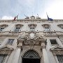 Salta il tetto a 240mila euro per gli stipendi pubblici, la sentenza della Consulta