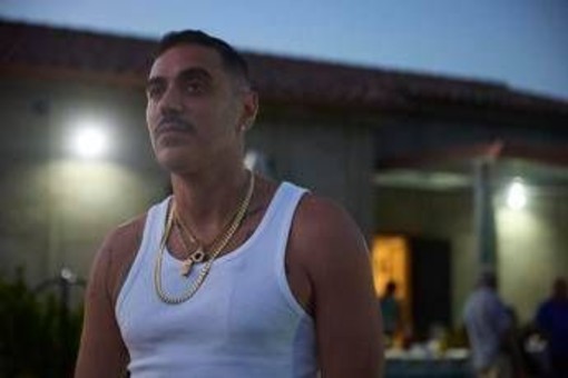 Nicosia, insonnia e oblio: 'King Marracash' è il racconto di un bambino che ce l'ha fatta Nicosia, insonnia e oblio: 'King Marracash' è il racconto di un bambino che ce l'ha fatta