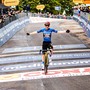 Vingegaard vince il tappone di Pila e veste la maglia rosa al Giro2026 Vingegaard vince il tappone di Pila e veste la maglia rosa al Giro2026