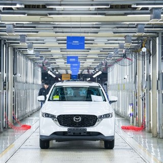 Cina, le attrezzature guidano la crescita dell’export nel primo semestre