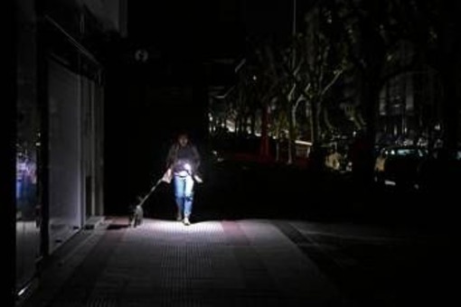 Blackout in Spagna, torna l'elettricità: ripristinata al 99%