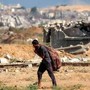 Hamas: &quot;Pronti a liberare ostaggi&quot;. Trump: &quot;Israele fermi bombardamenti su Gaza&quot;