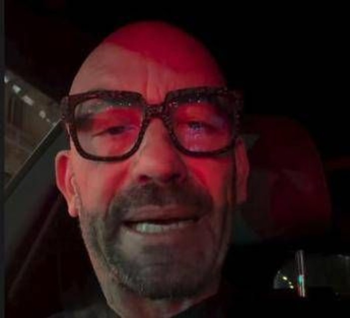 Bassetti derubato in centro a Milano, lo sfogo sui social: "Città difficile e piena di brutta gente"