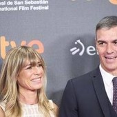 Spagna, la moglie del premier Sanchez rinviata a giudizio Spagna, la moglie del premier Sanchez rinviata a giudizio