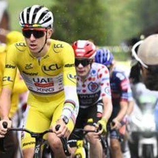 Tour de France, ad Arensman la diciannovesima tappa. Pogacar resta in giallo
