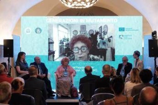 Famiglia, Parsi: &quot;Necessario tutelarla, mettere al primo posto la maternità&quot;