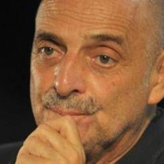 Emilio Fede, Brosio: &quot;Mi tirò una macchina da scrivere...&quot;
