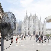 Caldo, il trucco contro l'umidità in casa usando... un cucchiaio