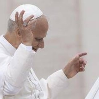 Papa Leone XIV compie 70 anni, gli auguri dal mondo e i disegni dai bimbi