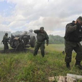 Ucraina, primo colloquio Putin-Macron dopo 3 anni. Stop Usa a missili per Kiev