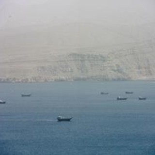 Iran ribadisce: "Libero transito a Hormuz per soli 60 giorni". Svelato piano con Oman per pedaggio nello Stretto Iran ribadisce: "Libero transito a Hormuz per soli 60 giorni". Svelato piano con Oman per pedaggio nello Stretto