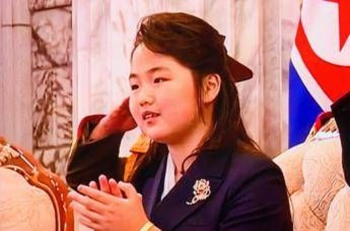 Nordcorea, dov'è Kim Ju Ae? La figlia di Kim Jong Un assente dal congresso del partito Nordcorea, dov'è Kim Ju Ae? La figlia di Kim Jong Un assente dal congresso del partito