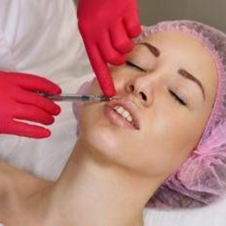 Il ritocco c'è ma non si vede, ecco qual è il trend della medicina estetica 2025 Il ritocco c'è ma non si vede, ecco qual è il trend della medicina estetica 2025