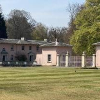 Principe Andrea, quanto paga per vivere nella Royal Lodge? Svelato il contratto