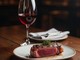 No a vino e carne rossa, il doppio divieto di Garattini a tavola No a vino e carne rossa, il doppio divieto di Garattini a tavola