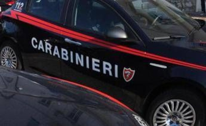 Monza, donna accoltellata in casa a Muggiò: arrestato il marito Monza, donna accoltellata in casa a Muggiò: arrestato il marito
