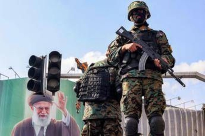 Iran, Pasdaran: "Se Usa attaccano guerra si estenderà oltre confini regione" Iran, Pasdaran: "Se Usa attaccano guerra si estenderà oltre confini regione"