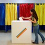 Romania, Simion vince il primo turno e sfida Dan al ballottaggio